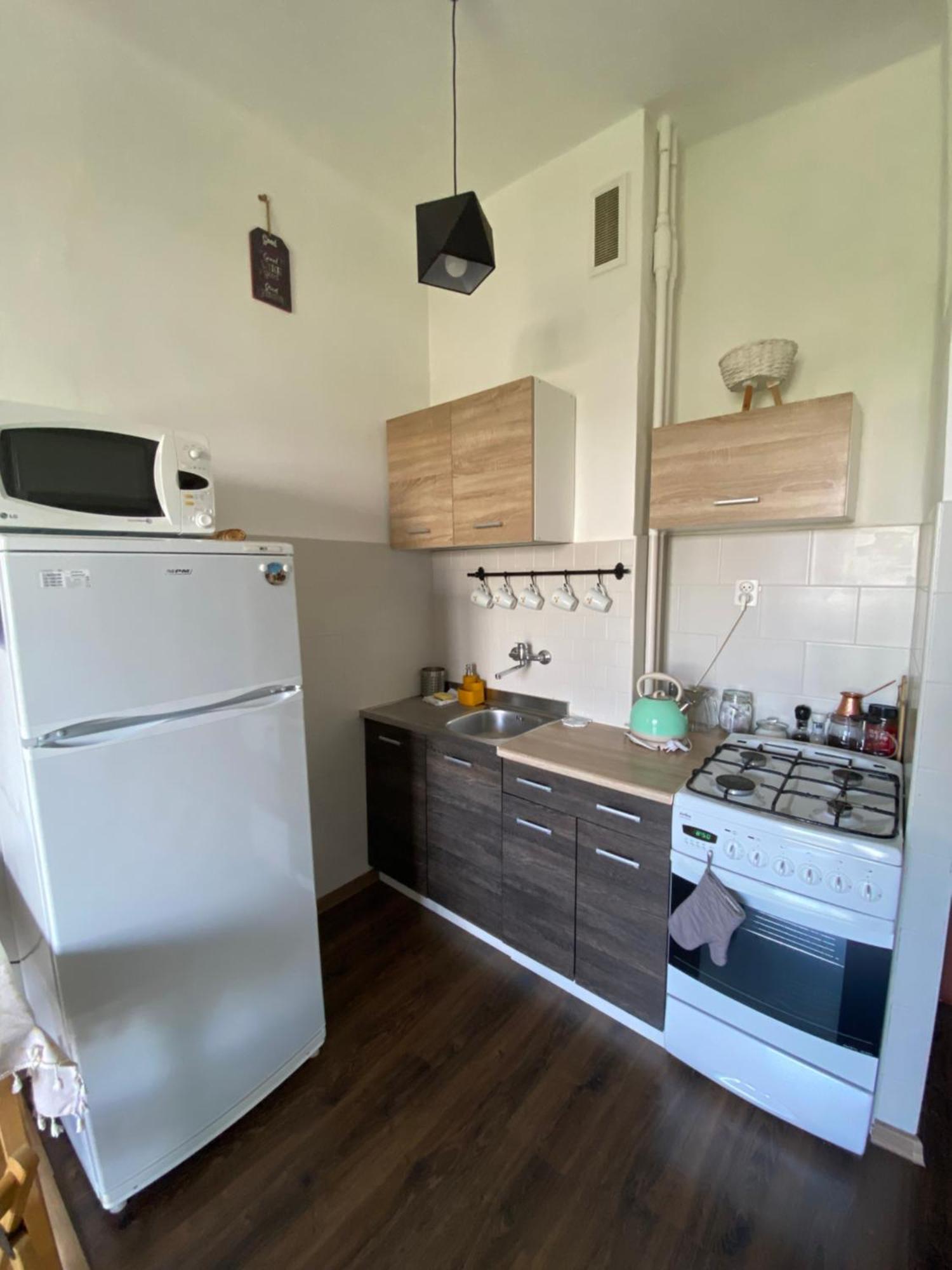Ohmyhome - Sunny Apartment In City Center Varsó Kültér fotó